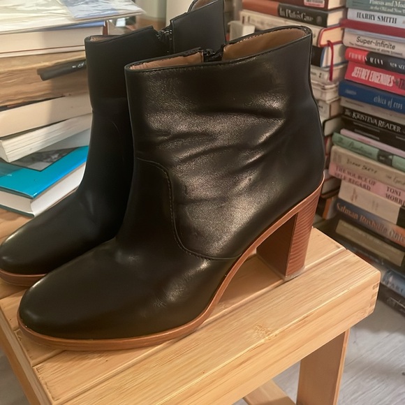 A.P.C. black leather heeled boots booties EU 40 US 9 - Picture 2 of 5